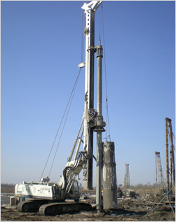 FRD220 drilling rig at LiaoNan Site in 2011.