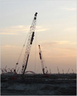 Hundreds of QUY50A, 50ton Crawler Crane at Capital Steel Plant in 2007.
