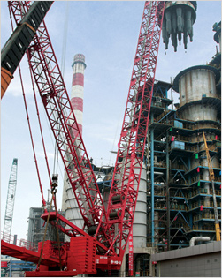 QUY1250, 1250Ton Crawler Crane at Oil Refinery factory in 2010.