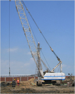 QUY80B, 80Ton Crawler Crane in Middle East in 2008.
